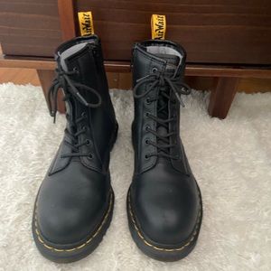 Women’s Dr Martens Steel Toe Boots Size 10